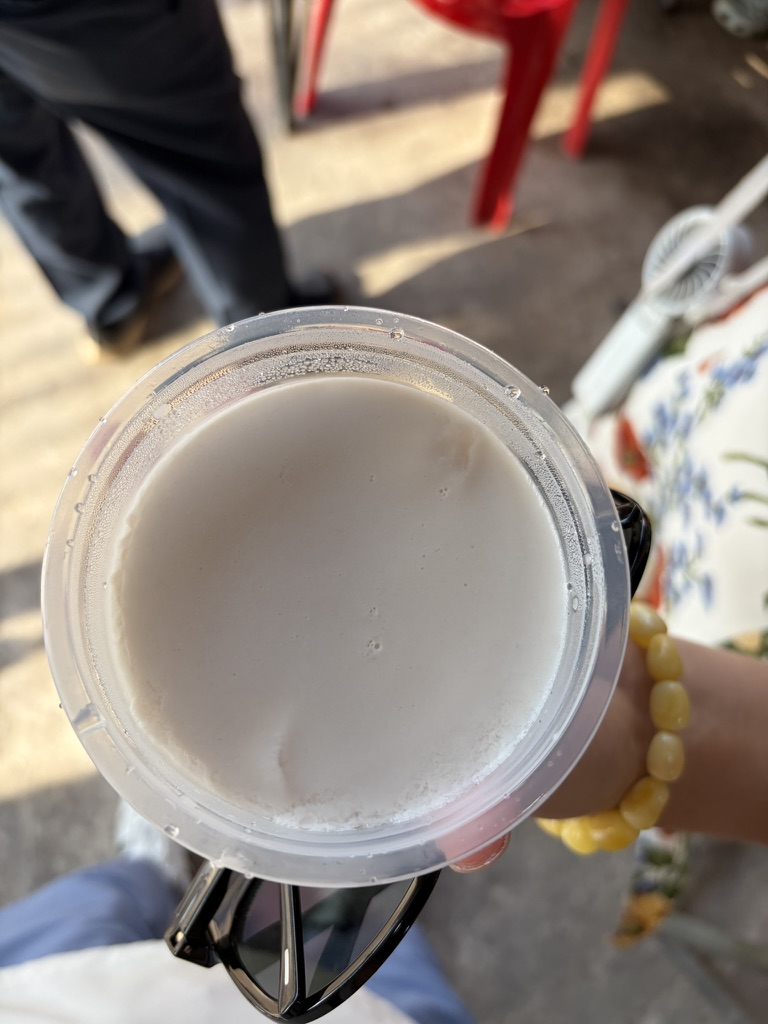 有点像椰子冻一样的零食 味道中等偏上